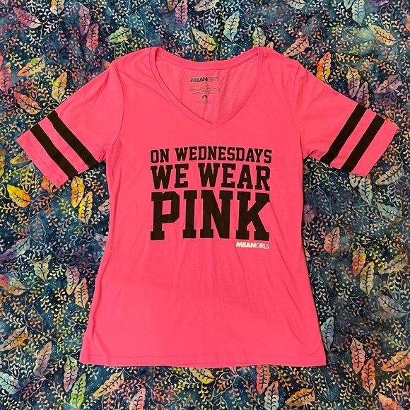 Mean Girls V-Neck Raglan Size Large - Picture 1 of 3